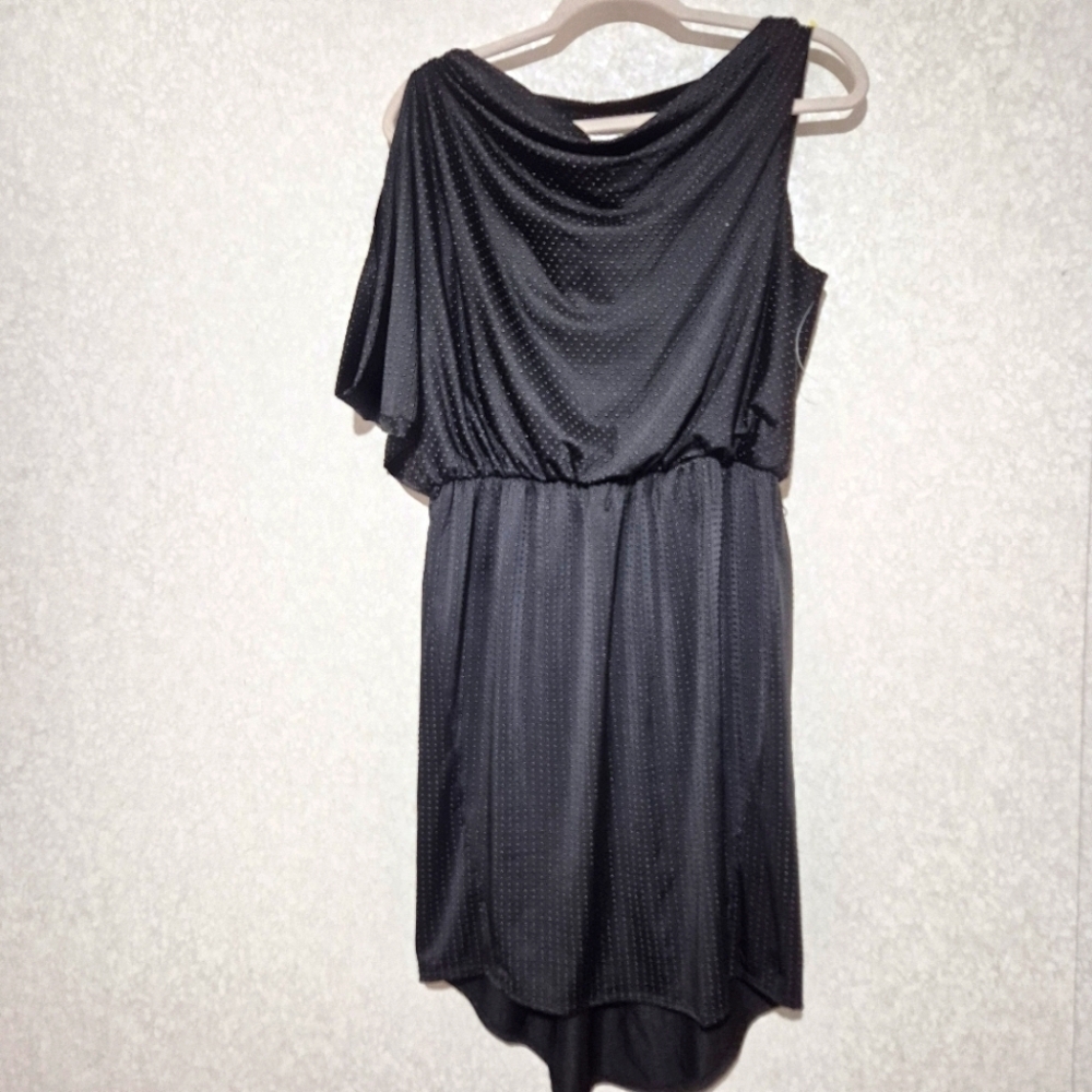 NEW...JESSICA SIMPSON..Elegant Black Draped Dress..SIZE:8